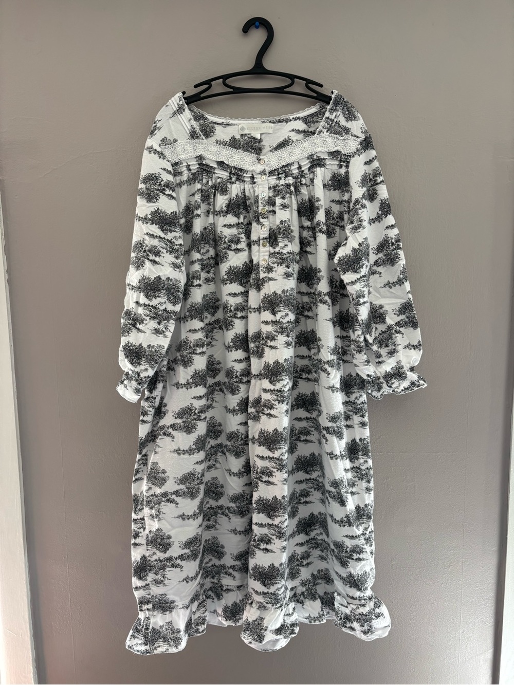 Eileen West Nightgown Size XL